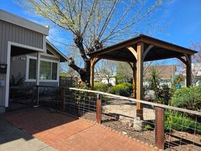 437 Korbel Pl in Santa Rosa, CA - Building Photo - Building Photo