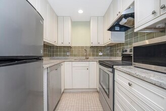 473 Beacon St in Boston, MA - Foto de edificio - Building Photo