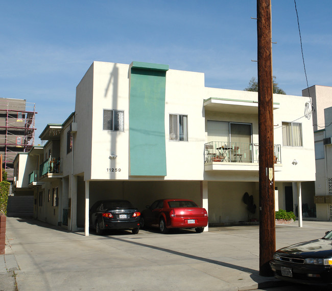 11259 Morrison St in North Hollywood, CA - Building Photo - Building Photo