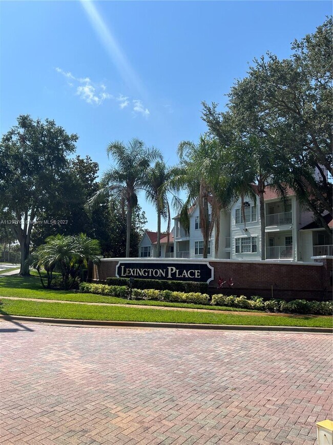 11582 Westwood Blvd-Unit -1428 in Orlando, FL - Building Photo - Building Photo