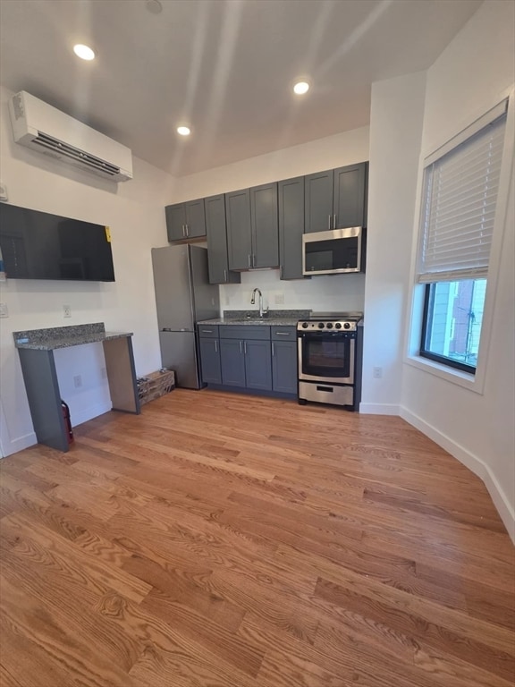 property at 165 Hawthorne St