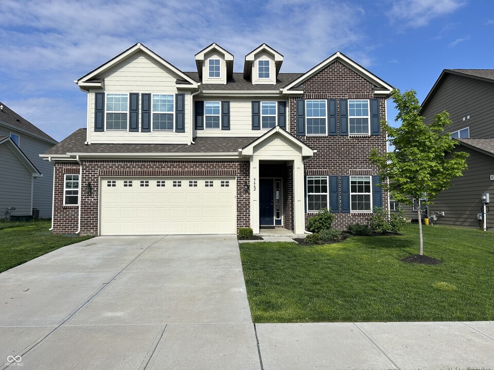 9662 Chuckwalla Pl in Fishers, IN - Building Photo