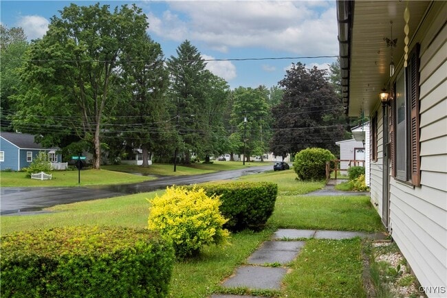 property at 8 Mapledale Rd