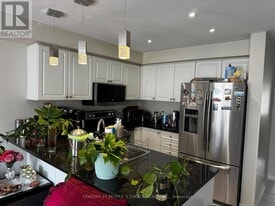 409 Aspendale Cres in Mississauga, ON - Building Photo