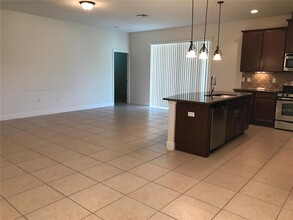 8112 Red Crossbill Street in Winter Garden, FL - Building Photo - Building Photo