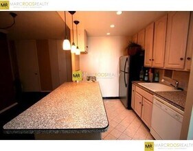 85 E India Row, Unit 28G in Boston, MA - Building Photo - Building Photo