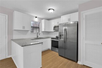 3033 Parkside Ct in Snellville, GA - Building Photo - Building Photo