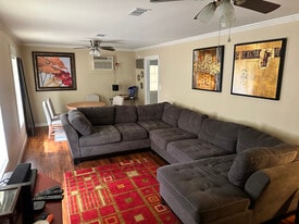 270 Wildwood Ct in Jackson, MS - Building Photo