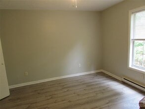 374 Water St-Unit -5 in Mooresville, NC - Foto de edificio - Building Photo