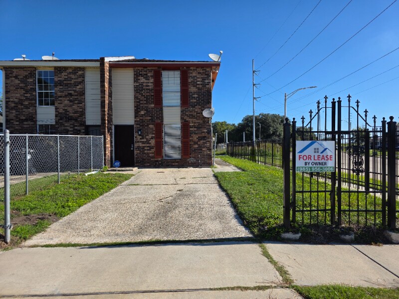 7801 Sun St in New Orleans, LA - Building Photo