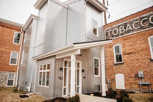 191 Broad St in Landisville, PA - Foto de edificio - Building Photo