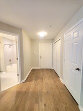 9709 Lake Point Ct, Unit 202 in Upper Marlboro, MD - Building Photo - Building Photo
