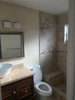 2641 Polk St in Hollywood, FL - Building Photo