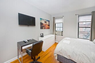 1574 2nd Ave in New York, NY - Building Photo - Building Photo