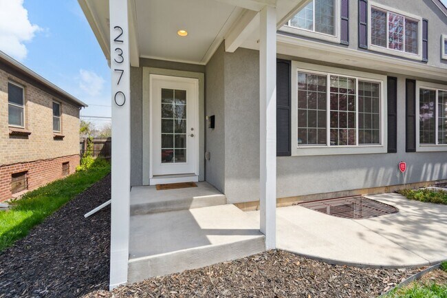 2370 S Acoma St in Denver, CO - Building Photo - Building Photo