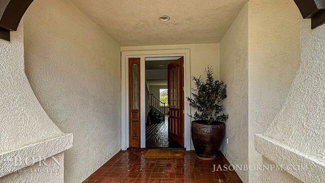 674 Via De Tierra in Thousand Oaks, CA - Building Photo - Building Photo