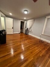 90 Hollingsworth St, Unit 1 in Boston, MA - Building Photo - Building Photo