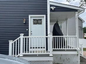 297 Nassau Rd in Huntington, NY - Building Photo - Building Photo