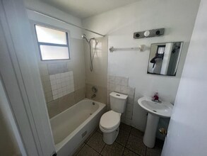 1649 W 26th St in West Palm Beach, FL - Building Photo - Building Photo