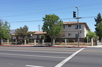 Oak Hill Apartments in San Fernando, CA - Building Photo - Building Photo