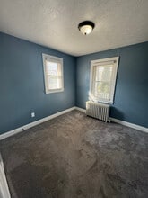 548 Elm Ave in Phoenixville, PA - Building Photo - Building Photo