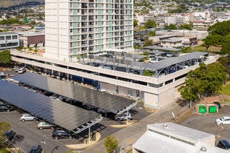 Liliha Square in Honolulu, HI - Building Photo - Building Photo