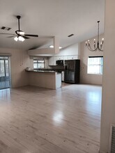 2281 Lockwood Meadows Dr in Sarasota, FL - Building Photo - Building Photo