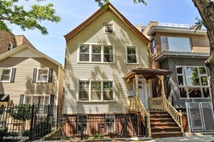 1742 W Julian St, Unit 2 in Chicago, IL - Building Photo