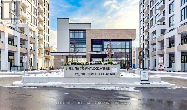 720 Whitlock Ave in Milton, ON - Building Photo - Building Photo