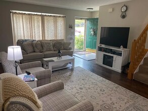 516 Hollyberry Way in Frederick, MD - Building Photo - Building Photo