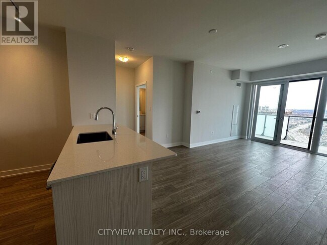 430-2430 Square One Dr in Mississauga, ON - Building Photo - Building Photo
