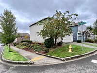 2403 Ridge Gate Ln SW in Tumwater, WA - Foto de edificio - Building Photo