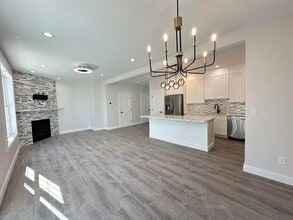 7 Mark Dr in Agawam, MA - Building Photo - Building Photo