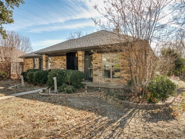 1538 Summerwind Ln in Lewisville, TX - Foto de edificio - Building Photo