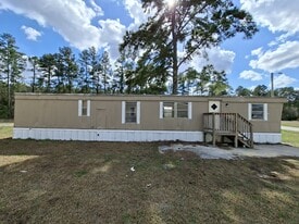 46 Jaffey Ln in Walterboro, SC - Building Photo