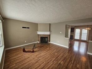 1275 Somerset Way-Unit -1 in Pickerington, OH - Building Photo - Building Photo