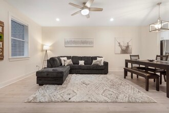 1577 Metropolitan Blvd, Unit 1 in Tallahassee, FL - Building Photo - Building Photo