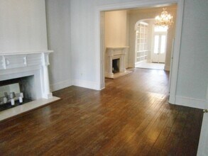 107 W Taylor St, Unit Upper in Savannah, GA - Building Photo - Building Photo