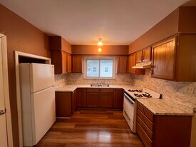 2518 Hermansau St in Saginaw, MI - Building Photo