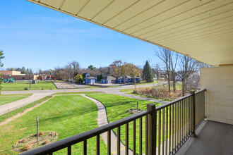 Sibley Apartments in Howell, MI - Building Photo - Building Photo