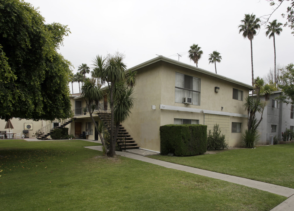 521 N Pauline St in Anaheim, CA - Foto de edificio