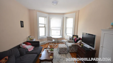 881 Huntington Ave in Boston, MA - Building Photo - Building Photo