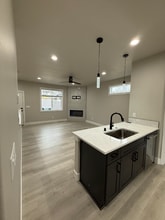 807 Rio Vis Lp in Richland, WA - Building Photo - Building Photo