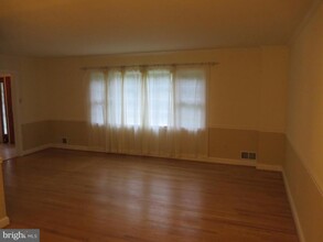 6322 Linway Terrace in McLean, VA - Building Photo - Building Photo