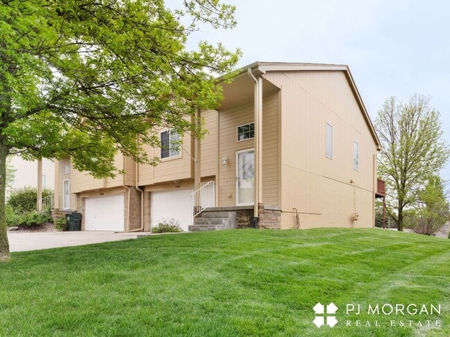 19014 N St in Omaha, NE - Building Photo - Building Photo