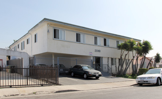 2040 S Ridgeley Dr in Los Angeles, CA - Building Photo - Building Photo