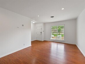 616 Long Bow Ln in Austin, TX - Building Photo - Building Photo