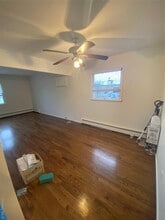 165 Banbury Rd in Mineola, NY - Building Photo - Building Photo