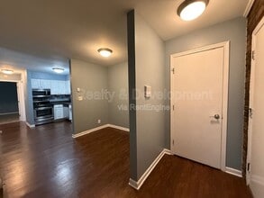 16 Simpson St-Unit -H in Geneva, IL - Building Photo - Building Photo