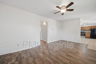 9563 15th Bay St in Norfolk, VA - Building Photo - Building Photo